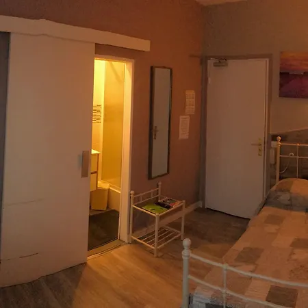 伯尼尔利斯酒店 酒店 2*